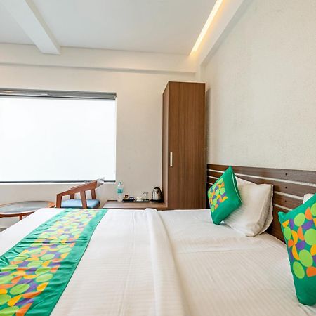 Treebo De Cloud 9 Regency Hotel Thiruvananthapuram ภายนอก รูปภาพ