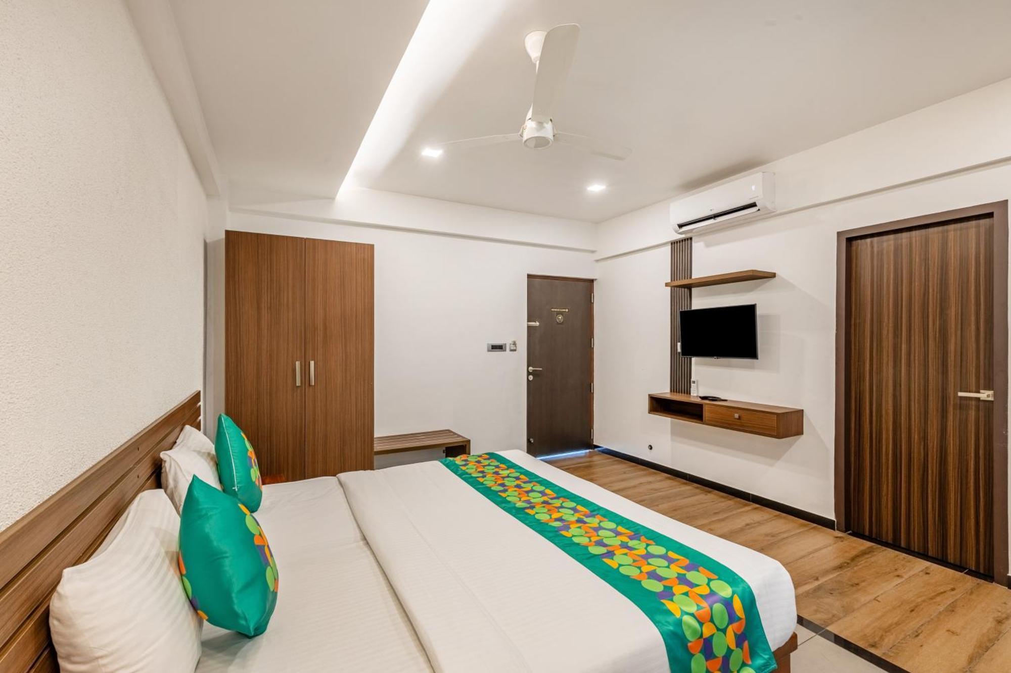Treebo De Cloud 9 Regency Hotel Thiruvananthapuram ภายนอก รูปภาพ